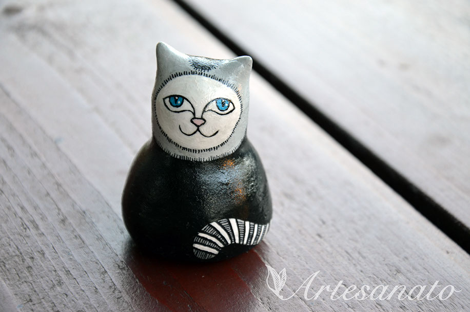 kotek figurka